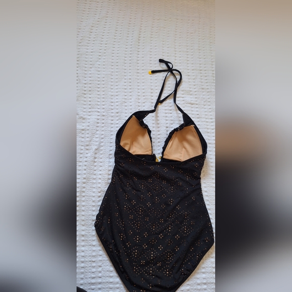 Sunseeker Australia Plunge V-Neckline Eyelet Halter One Piece Swimsuit size 8 - Picture 6 of 6